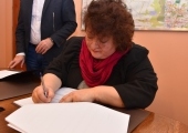 Ze strony miasta umowę podpisała Elżbieta Łągwa-Szelągowska, dyrektor Miejskiego Ośrodka Kultury.